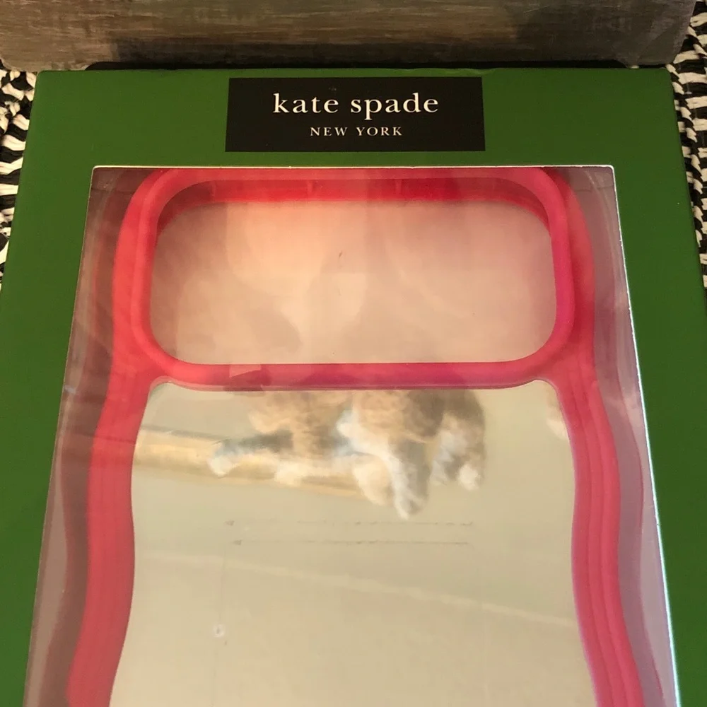 NWOT in box. kate spade iPhone 17 Pro Max Pink Wavy iPhone Case